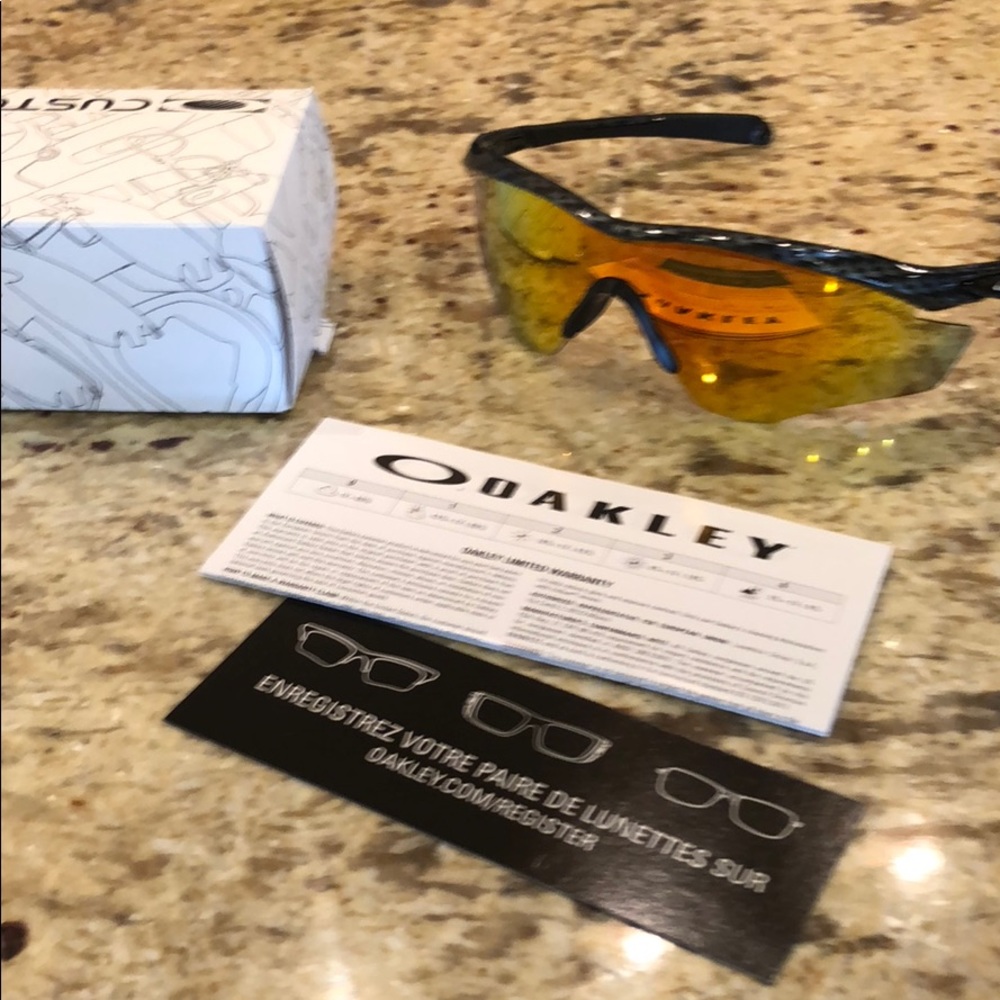 NIB Custom Oakley sunglasses - Picture 7 of 8